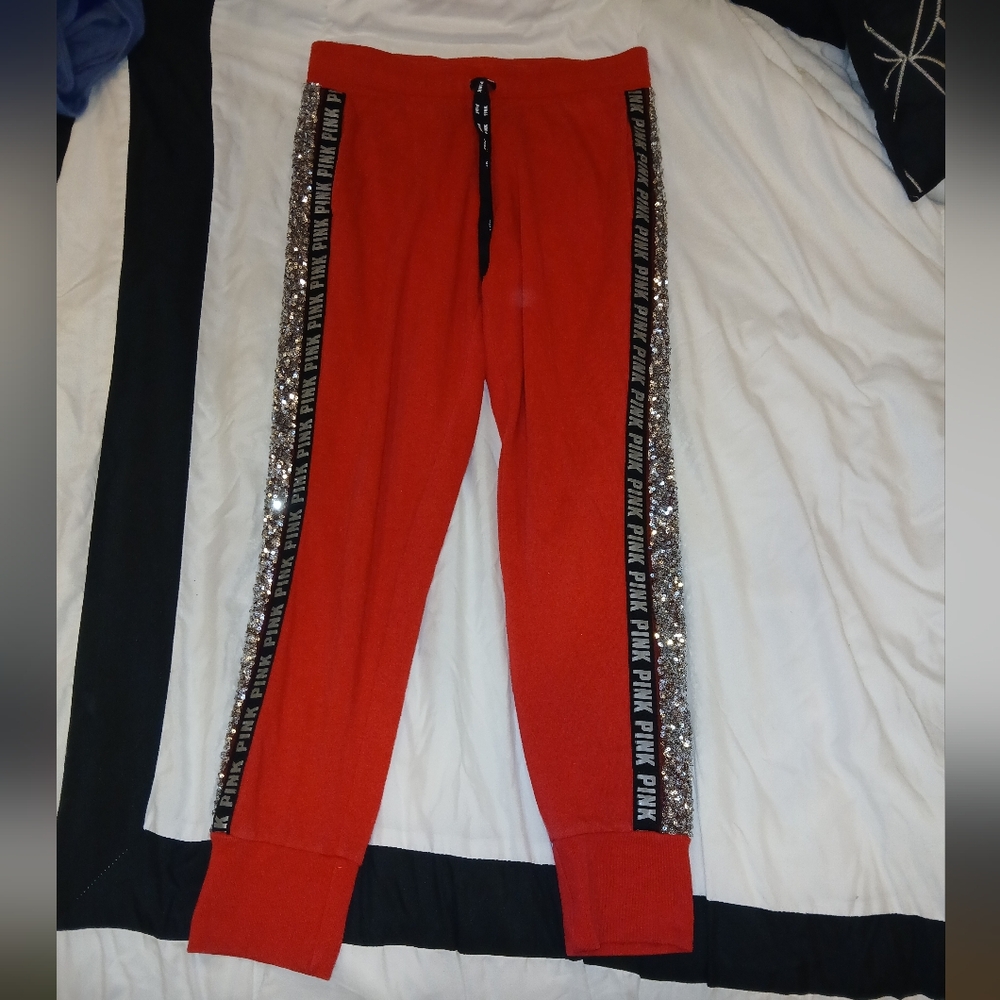Victorias Secret Pink sweatpants with Sequins and pockets nwot